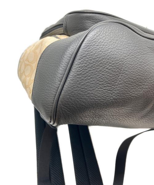 COACH（コーチ）COACH (コーチ) トンプソン バックパック シグネチャー ジャカード ウィズ ヴァーシティ ストライプ ブラックの古着・服飾アイテム