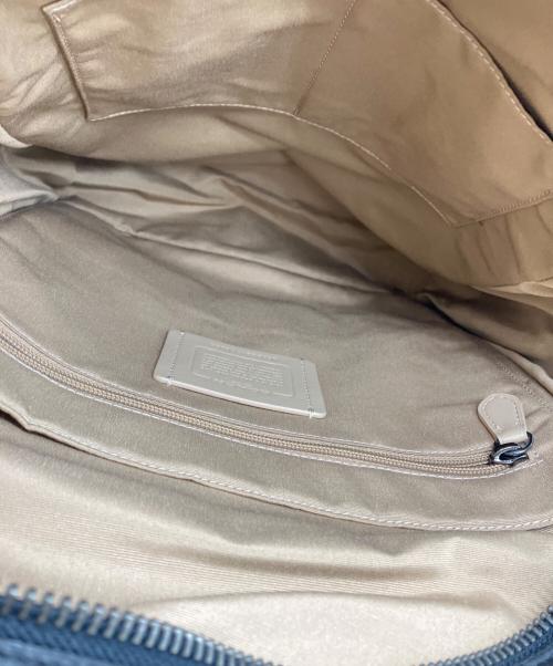 COACH（コーチ）COACH (コーチ) トンプソン バックパック シグネチャー ジャカード ウィズ ヴァーシティ ストライプ ブラックの古着・服飾アイテム