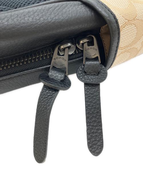 COACH（コーチ）COACH (コーチ) トンプソン バックパック シグネチャー ジャカード ウィズ ヴァーシティ ストライプ ブラックの古着・服飾アイテム