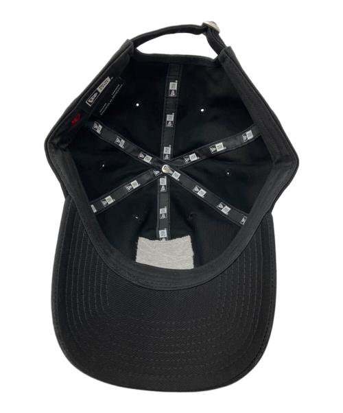 New Era（ニューエラ）New Era (ニューエラ) YOHJI YAMAMOTO (ヨウジヤマモト) 乃木坂46 (ノギザカ46×ニューエラ×ワイズ) トリプルコラボ9THIRTYキャップ ブラックの古着・服飾アイテム