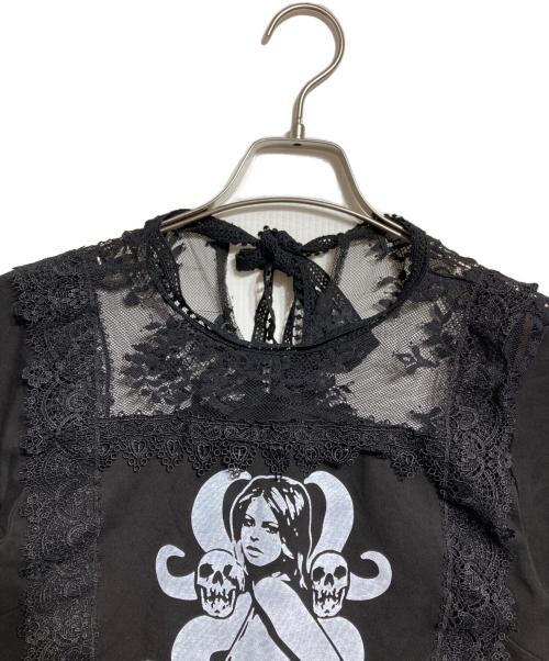 Hysteric Glamour（ヒステリックグラマー）Hysteric Glamour (ヒステリックグラマー) レースプリントTシャツ/printed T-shirt with lace details ブラック サイズ:Freeの古着・服飾アイテム
