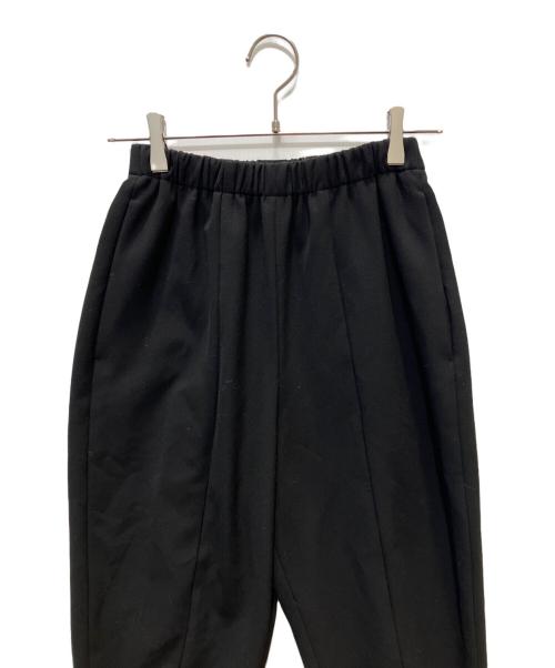 ENFOLD（エンフォルド）ENFOLD (エンフォルド) FRONT‐CURVE PANTS ブラック サイズ:34の古着・服飾アイテム