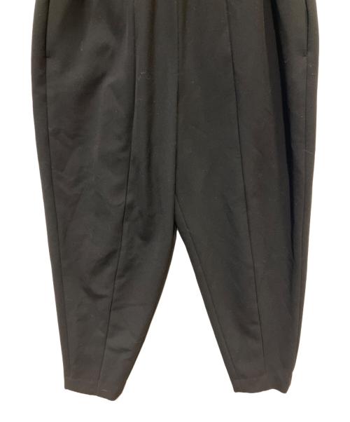 ENFOLD（エンフォルド）ENFOLD (エンフォルド) FRONT‐CURVE PANTS ブラック サイズ:34の古着・服飾アイテム