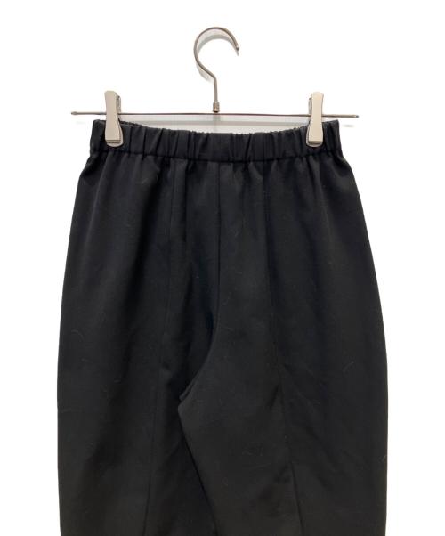 ENFOLD（エンフォルド）ENFOLD (エンフォルド) FRONT‐CURVE PANTS ブラック サイズ:34の古着・服飾アイテム