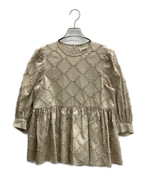 UNITED ARROWS（ユナイテッドアローズ）UNITED ARROWS (ユナイテッドアローズ) エンブロイダリー フリル トップス ベージュ サイズ:FREE 未使用品の古着・服飾アイテム
