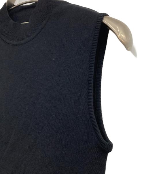 UNITED ARROWS（ユナイテッドアローズ）UNITED ARROWS (ユナイテッドアローズ) ハイネック ノースリーブ ニット ウォッシャブル ブラック サイズ:Free 未使用品の古着・服飾アイテム