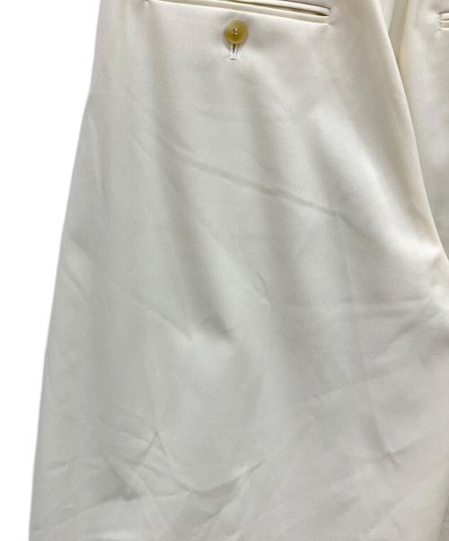 FRAMeWORK（フレームワーク）FRAMeWORK (フレームワーク) タックカーブバックゴムパンツ アイボリー サイズ:38 未使用品の古着・服飾アイテム
