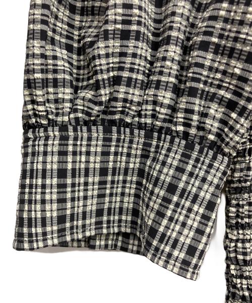GANNI（ガニー）Ganni (ガニー) シアサッカーバックオープンチェックワンピース ブラック サイズ:36の古着・服飾アイテム