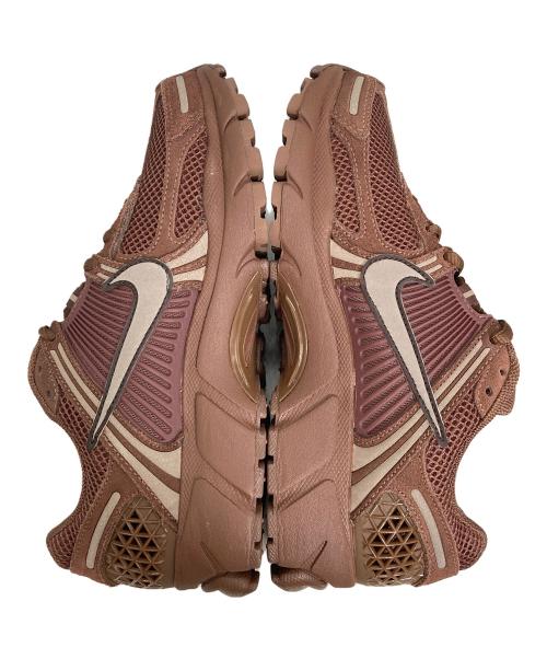 NIKE（ナイキ）NIKE (ナイキ) ZOOM VOMERO 5 ブラウン サイズ:23.5cmの古着・服飾アイテム