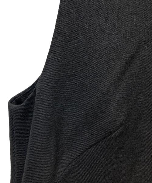 SACRA（サクラ）SACRA (サクラ) ハイカウントウールツイル ノースリーブワンピース ブラック サイズ:38 未使用品の古着・服飾アイテム