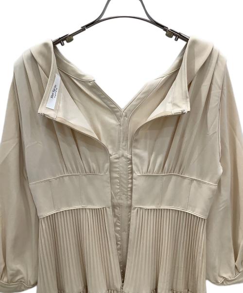 HER LIP TO（ハーリップトゥ）HER LIP TO (ハーリップトゥ) Pleated Open Shirt Dress ベージュ サイズ:M 未使用品の古着・服飾アイテム