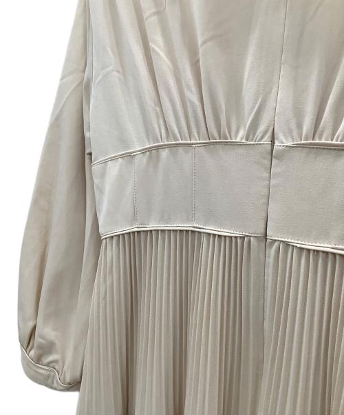 HER LIP TO（ハーリップトゥ）HER LIP TO (ハーリップトゥ) Pleated Open Shirt Dress ベージュ サイズ:M 未使用品の古着・服飾アイテム