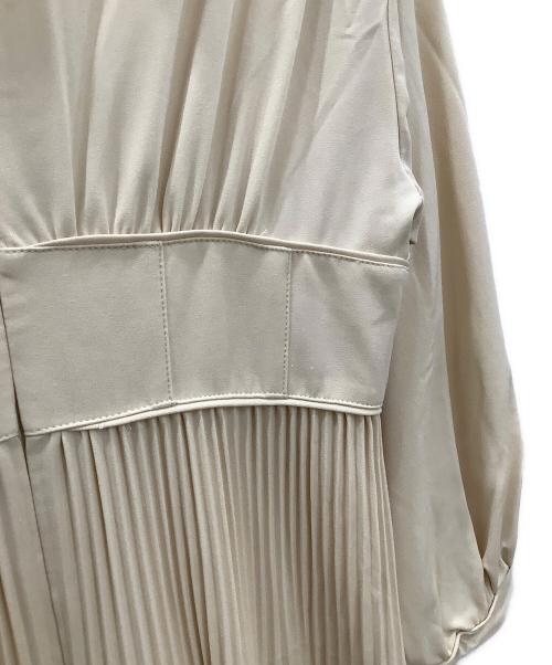 HER LIP TO（ハーリップトゥ）HER LIP TO (ハーリップトゥ) Pleated Open Shirt Dress ベージュ サイズ:M 未使用品の古着・服飾アイテム