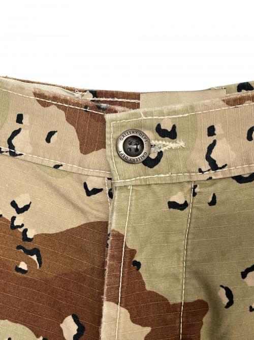 GALLERY DEPT（ギャラリー デプト）GALLERY DEPT (ギャラリー デプト) G PATCH CAMO CARGO SHORTS ベージュ×ブラウン サイズ:30の古着・服飾アイテム