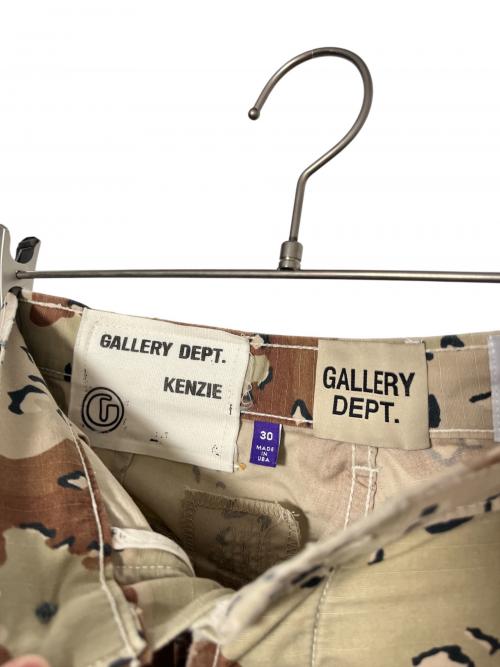 GALLERY DEPT（ギャラリー デプト）GALLERY DEPT (ギャラリー デプト) G PATCH CAMO CARGO SHORTS ベージュ×ブラウン サイズ:30の古着・服飾アイテム