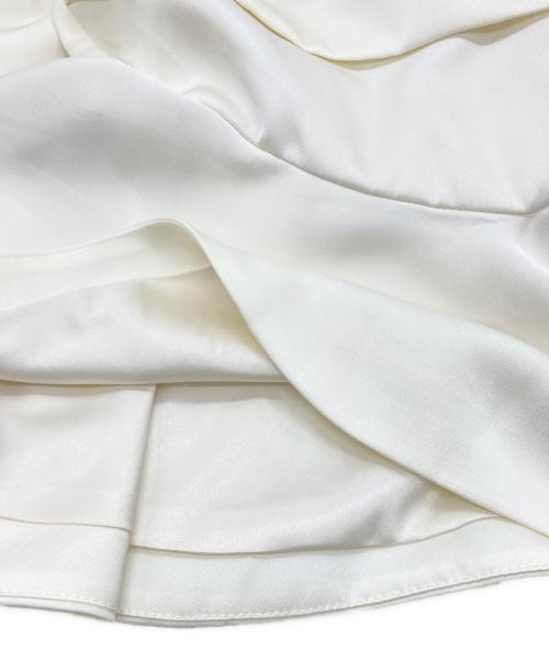 polaura（ポロ―ラ）polaura (ポロ―ラ) ロマンティックサテンペプラムトップス ホワイト サイズ:SIZE FREEの古着・服飾アイテム
