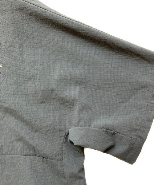 Snow peak（スノーピーク）Snow peak (スノーピーク) WIND AND SEA (ウィンダンシー) Breathable Quick Dry T-Shirt チャコールグレー サイズ:SIZE Lの古着・服飾アイテム