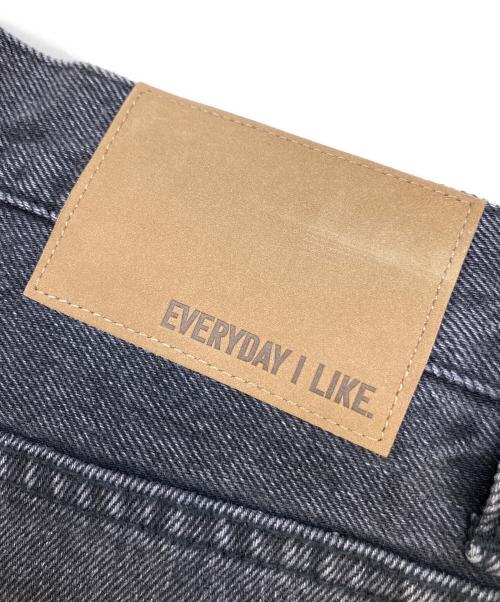 EVERYDAY I LIKE.（エヴリデイ アイ ライク）EVERYDAY I LIKE. (エヴリデイ アイ ライク) Straight Jeans グレー サイズ:SIZE 36の古着・服飾アイテム