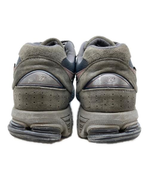 NEW BALANCE（ニューバランス）NEW BALANCE (ニューバランス) M2002RXA ローカットスニーカー グレー サイズ:27.5㎝の古着・服飾アイテム