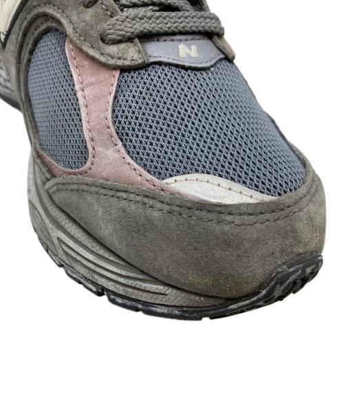 NEW BALANCE（ニューバランス）NEW BALANCE (ニューバランス) M2002RXA ローカットスニーカー グレー サイズ:27.5㎝の古着・服飾アイテム