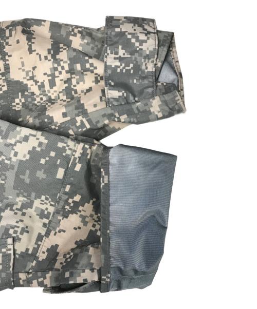 VINTAGE MILITARY（ヴィンテージ ミリタリー）VINTAGE MILITARY (ヴィンテージ ミリタリー) UNIVERSAL CAMO GORE-TEX PARKA カーキ サイズ:Mの古着・服飾アイテム