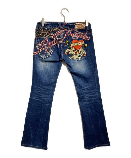RED PEPPER（レッドペッパ）RED PEPPER (レッドペッパ) Ed Hardy (エド ハーディー) 刺繍ローライズ フレアデニム/Embroidered Low-Rise Flare Denim インディゴ サイズ:26の古着・服飾アイテム