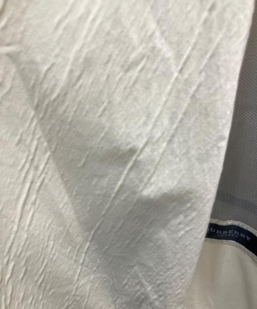 BURBERRY LONDON（バーバリーロンドン）BURBERRY LONDON (バーバリーロンドン) ナイロンジャケット ベージュ サイズ:Lの古着・服飾アイテム