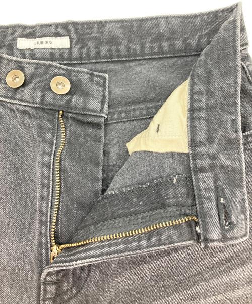 STUDIOUS（ステュディオス）STUDIOUS (ステュディオス) Semi Flare Dyed Jeans ブラック サイズ:2の古着・服飾アイテム