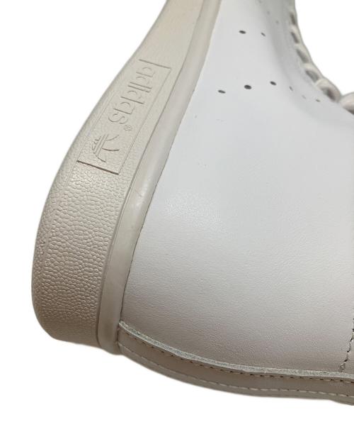 adidas（アディダス）adidas (アディダス) HYKE (ハイク) ミッドカットスニーカー ホワイト サイズ:24.5cmの古着・服飾アイテム