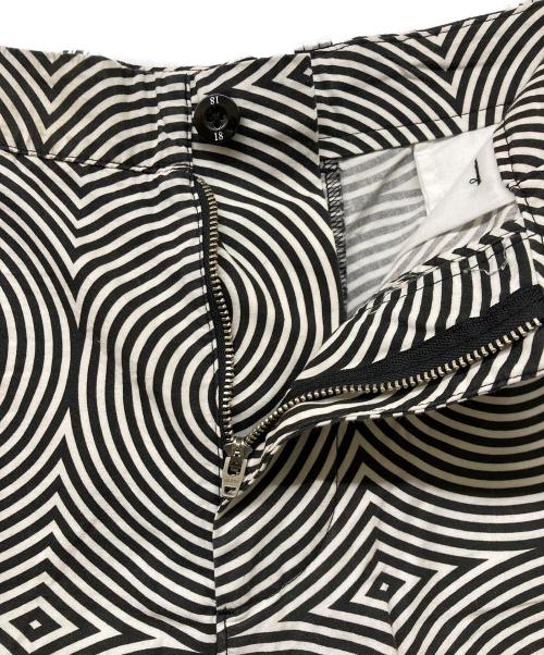 NEIGHBORHOOD（ネイバーフッド）NEIGHBORHOOD (ネイバーフッド) アブストラクトパターン ショートパンツ ブラック サイズ:Mの古着・服飾アイテム