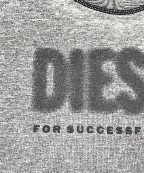 DIESEL（ディーゼル）DIESEL (ディーゼル) ロゴプリントTシャツ/半袖カットソー グレー サイズ:Sの古着・服飾アイテム