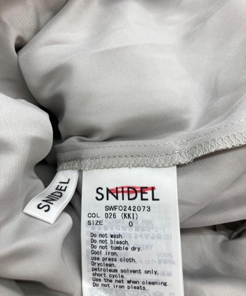 Snidel（スナイデル）Snidel (スナイデル) シフォンプリーツフレアワンピース カーキの古着・服飾アイテム