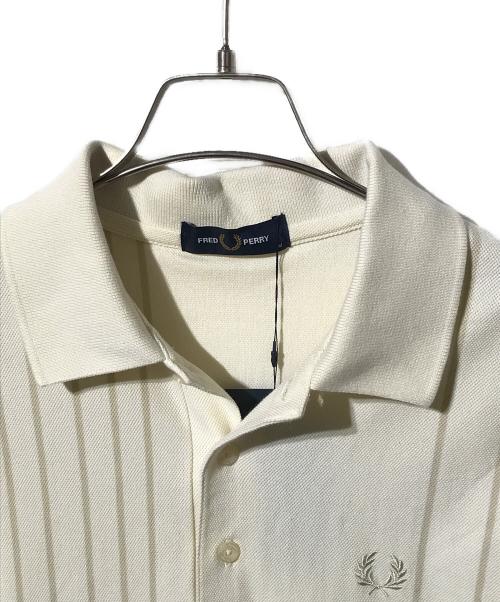 FRED PERRY（フレッドペリー）FRED PERRY (フレッドペリー) JOURNAL STANDARD (ジャーナルスタンダード) ストライプピケ ポロシャツ ベージュ サイズ:SIZE Mの古着・服飾アイテム