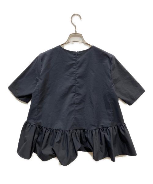 YORI（ヨリ）yori (ヨリ) ヘムフリルブラウス ブラック サイズ:38の古着・服飾アイテム