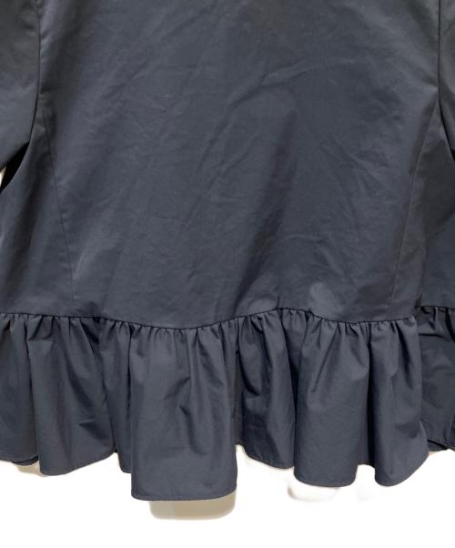 YORI（ヨリ）yori (ヨリ) ヘムフリルブラウス ブラック サイズ:38の古着・服飾アイテム