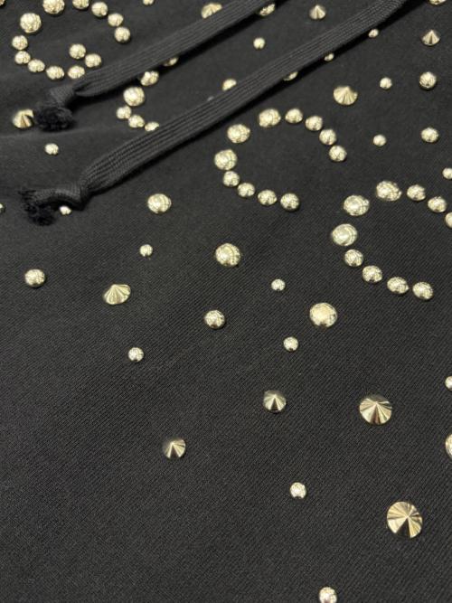 GUCCI（グッチ）GUCCI (グッチ) スタッズロゴ パーカー ブラック サイズ:Sの古着・服飾アイテム