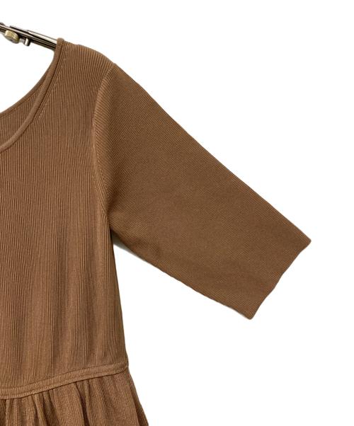 Noble（ノーブル）Noble (ノーブル) デコルテネックフィット&フレアニットワンピース ブラウン サイズ:Freeの古着・服飾アイテム