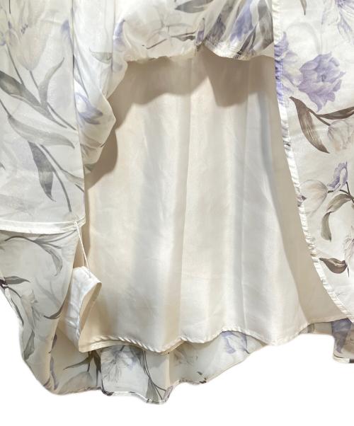 MERCURY DUO（マーキュリーデュオ）MERCURY DUO (マーキュリーデュオ) 花柄アメスリラッフルワンピース アイボリー サイズ:S 未使用品の古着・服飾アイテム