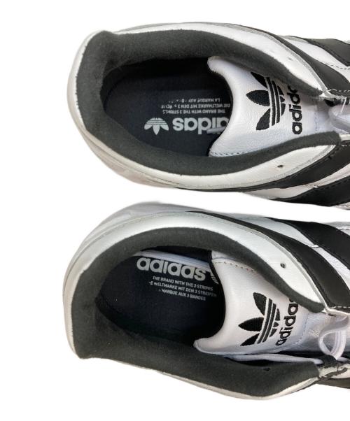 adidas（アディダス）adidas (アディダス) スニーカー ホワイト×ブラック サイズ:29の古着・服飾アイテム
