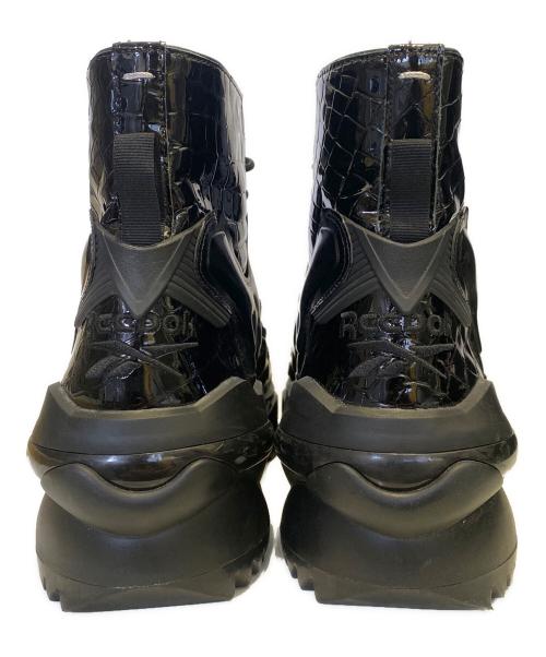 Maison Margiela（メゾンマルジェラ）Maison Margiela (メゾンマルジェラ) REEBOK (リーボック) TABI INSTAPUMP FURY ブラック サイズ:29.5の古着・服飾アイテム