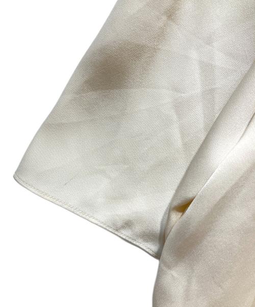 theory luxe（セオリーリュクス）theory luxe (セオリーリュクス) サテンショートスリーブTブラウス ベージュ サイズ:40の古着・服飾アイテム