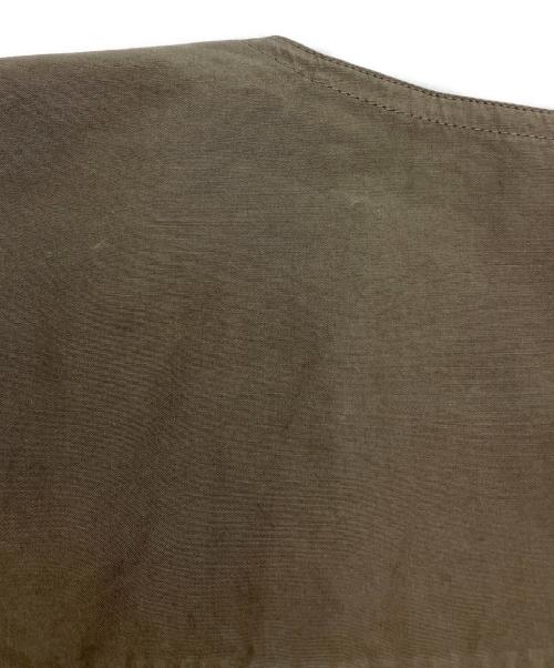 LEMAIRE（ルメール）LEMAIRE (ルメール) TWISTED SHIRT カーキ サイズ:38の古着・服飾アイテム