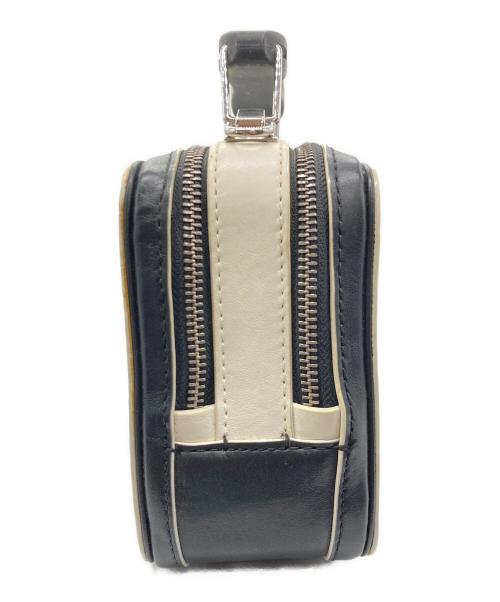 MARC JACOBS（マークジェイコブス）MARC JACOBS (マークジェイコブス) ショルダーバッグ ブラック×ホワイトの古着・服飾アイテム