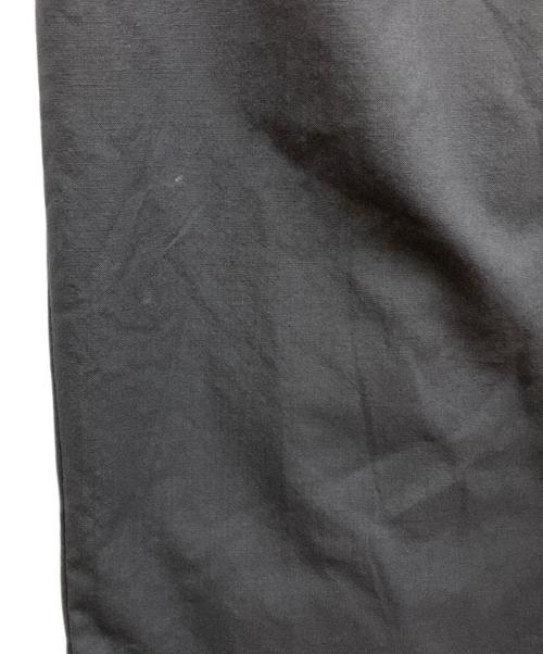 MARKAWARE（マーカウェア）MARKAWARE (マーカウェア) TRIPLE PLEATED WIDE TROUSERS チャコールグレー サイズ:1の古着・服飾アイテム