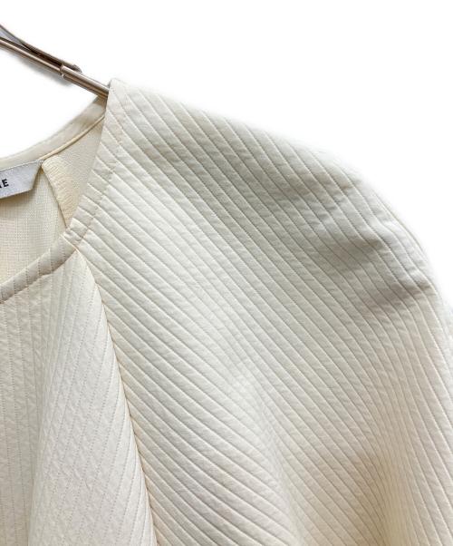 CLANE（クラネ）CLANE (クラネ) STRIPE QUILT PUFF TOPS アイボリー サイズ:SIZE2の古着・服飾アイテム