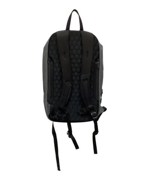 WEXLEY（ウェクスレイ）WEXLEY (ウェクスレイ) STEM BACKPACK グレーの古着・服飾アイテム