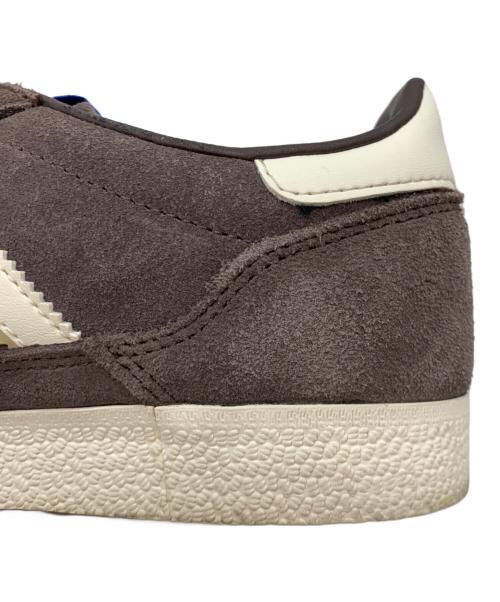 adidas（アディダス）adidas (アディダス) ローカットスニーカー ブラウン サイズ:23.5cmの古着・服飾アイテム