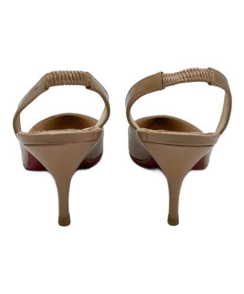 Christian Louboutin（クリスチャン・ルブタン）Christian Louboutin (クリスチャン・ルブタン) バックストラップパンプス ベージュ サイズ:22.5cmの古着・服飾アイテム
