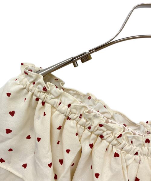 MISTREASS（ミストレアス）MISTREASS (ミストレアス) Heart Pattern Off Shoulder Frill Dress アイボリー サイズ:Fの古着・服飾アイテム