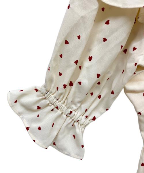 MISTREASS（ミストレアス）MISTREASS (ミストレアス) Heart Pattern Off Shoulder Frill Dress アイボリー サイズ:Fの古着・服飾アイテム